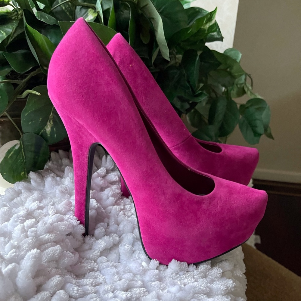 Pretty in Pink - Picture 2 of 3